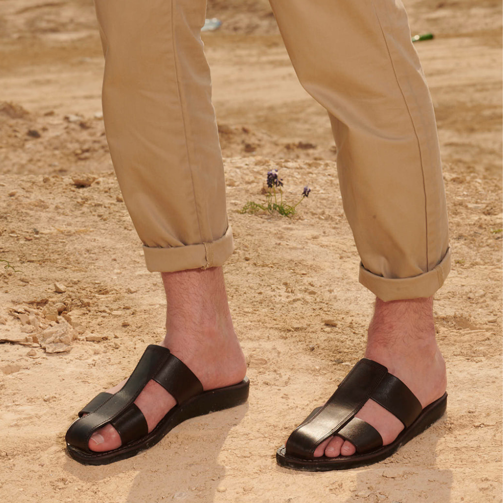 Genesis - Leather Closed Toe Sandal | Brown
