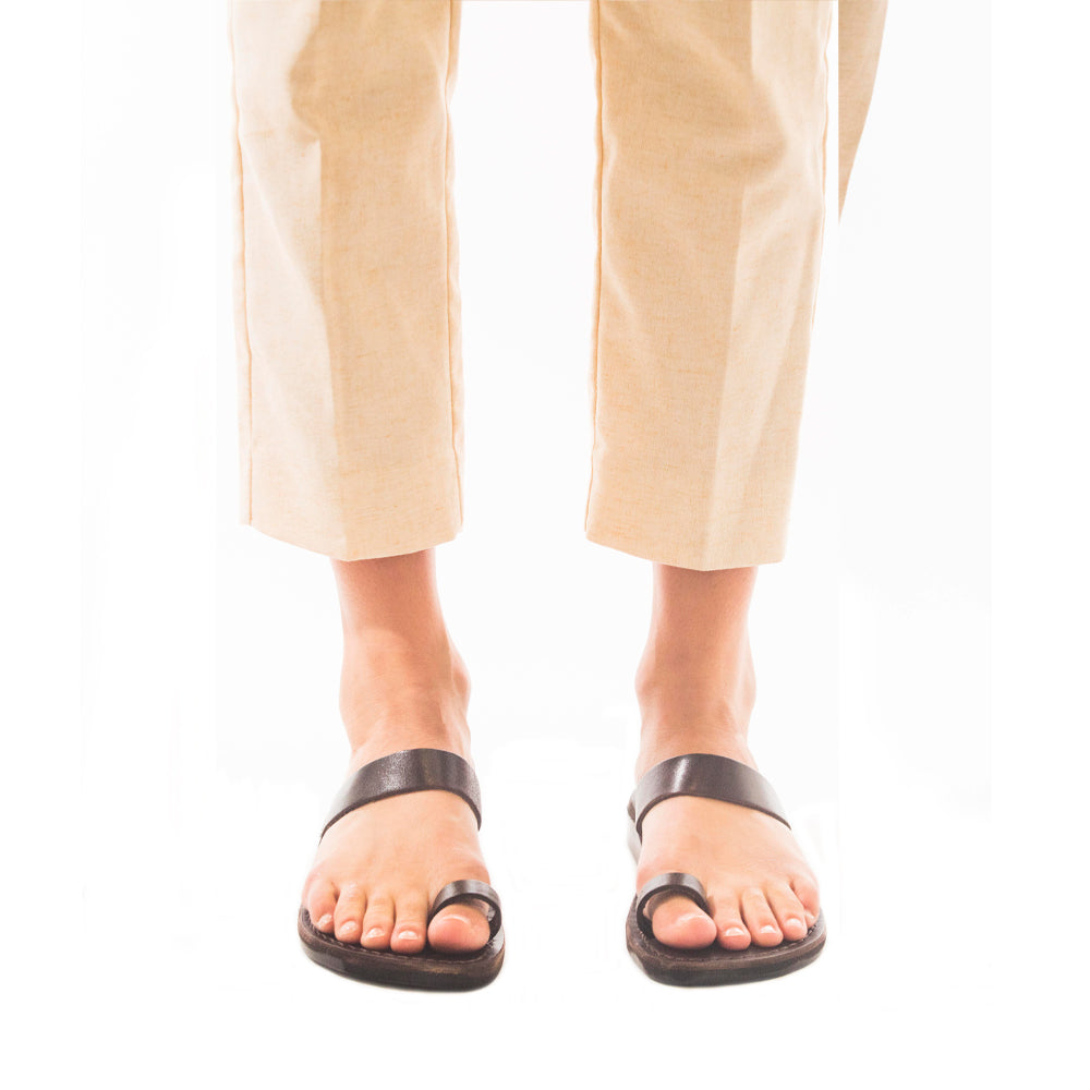 Eden - Leather Toe Ring Minimalist Sandal | Brown